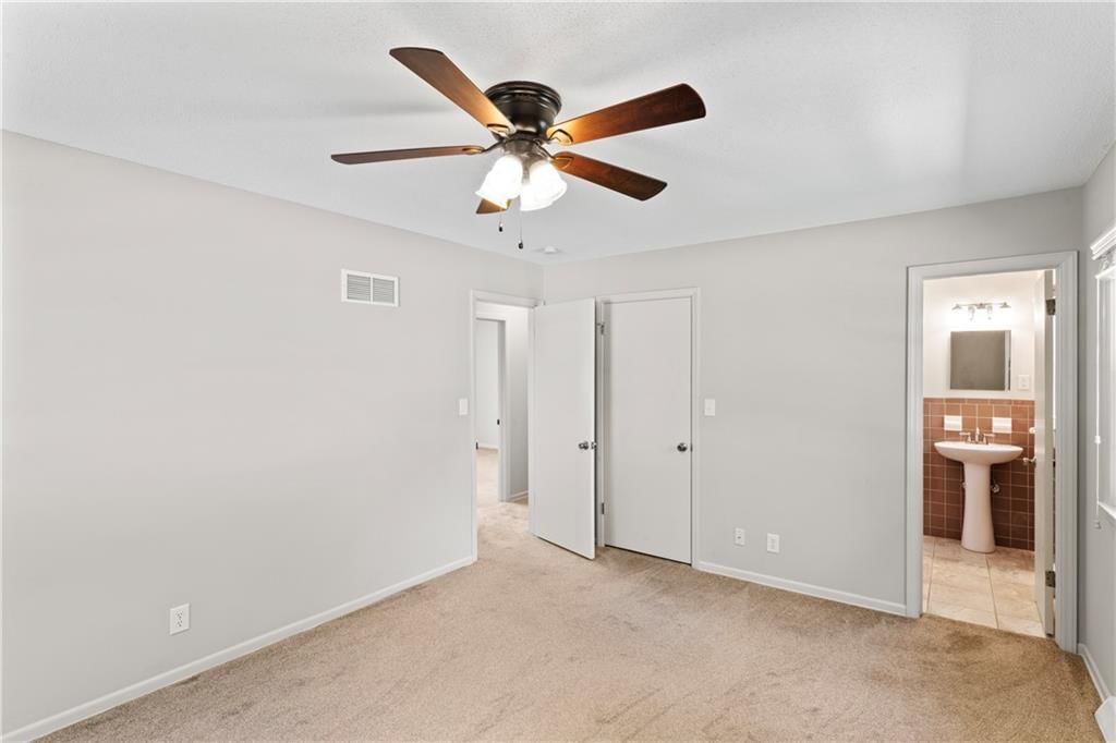 7300 N Woodland Avenue — photo 18