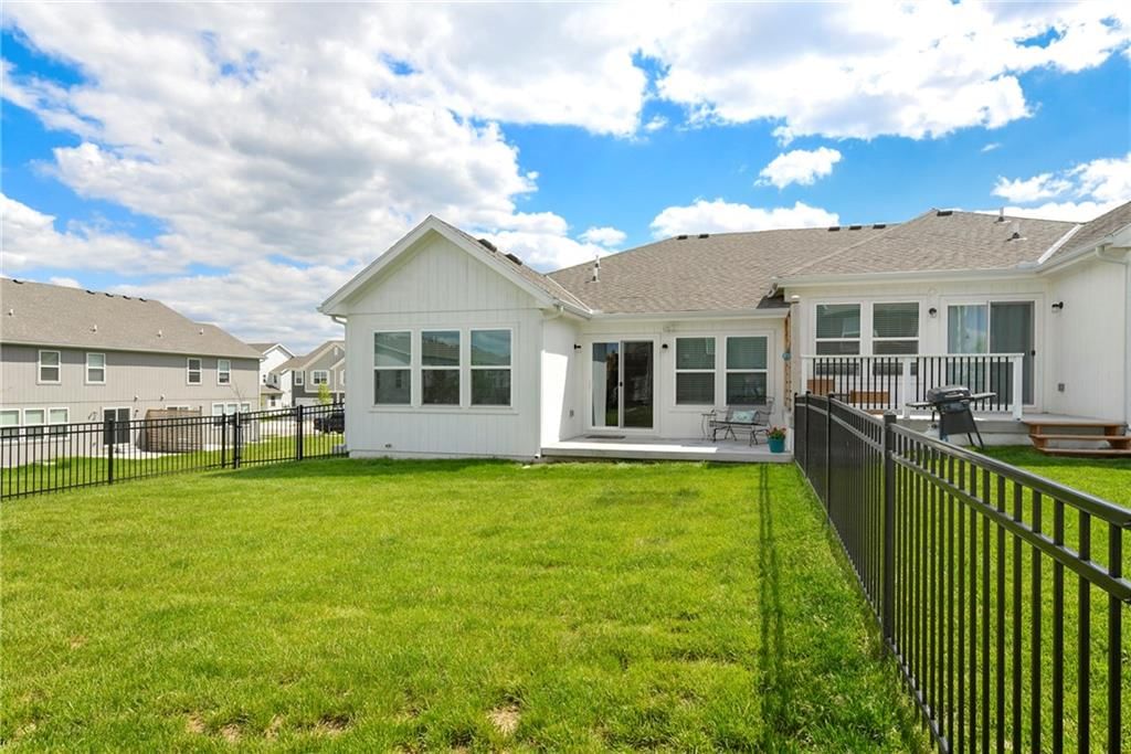 2134 SW Osage Drive — photo 16