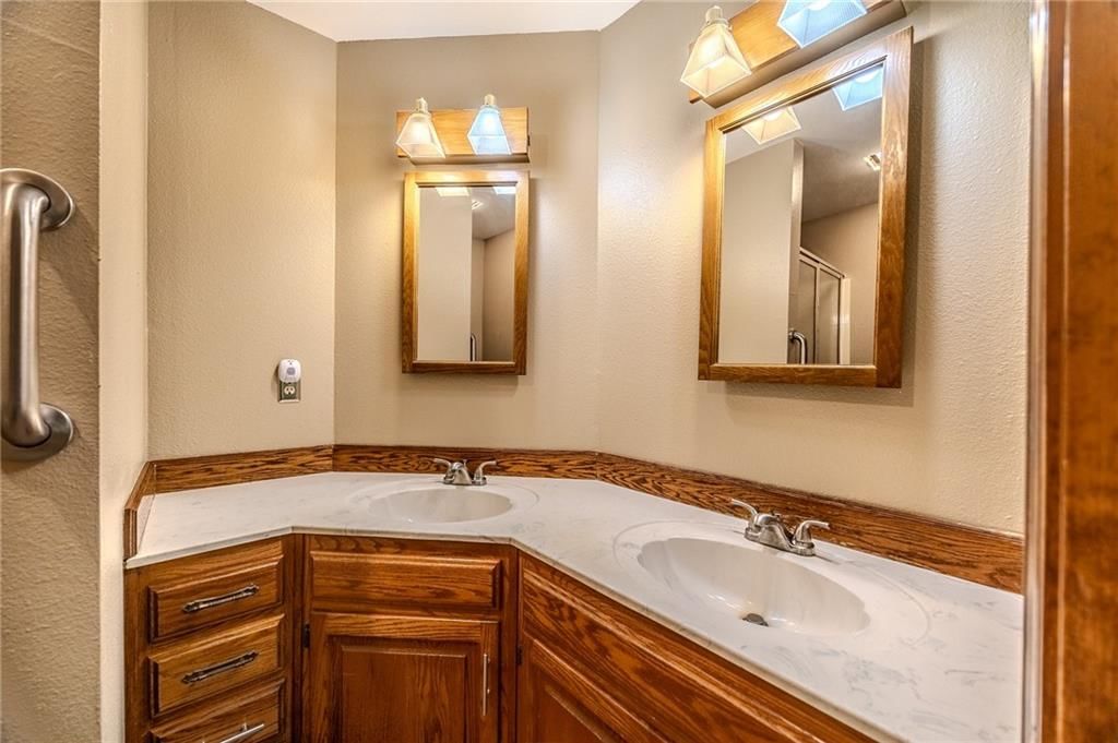 2 Sunset Drive — photo 28