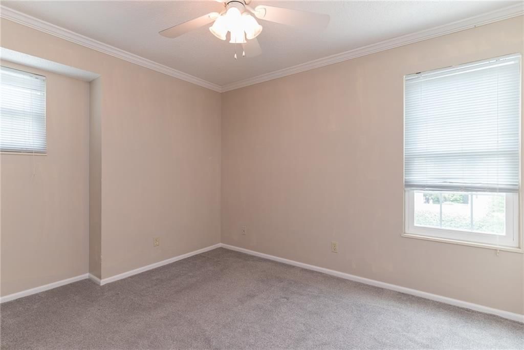 11306 Oak Street — photo 17