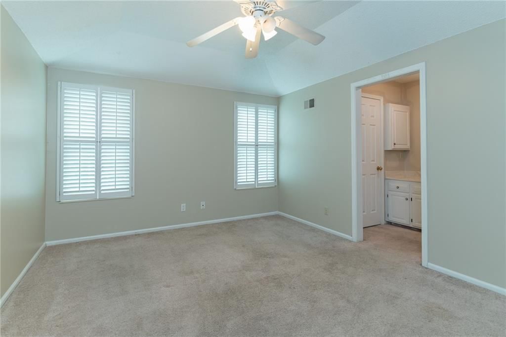 11306 Oak Street — photo 20
