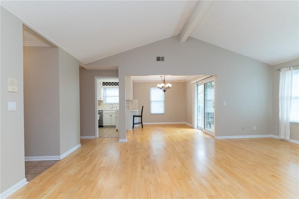 11306 Oak Street — photo 6