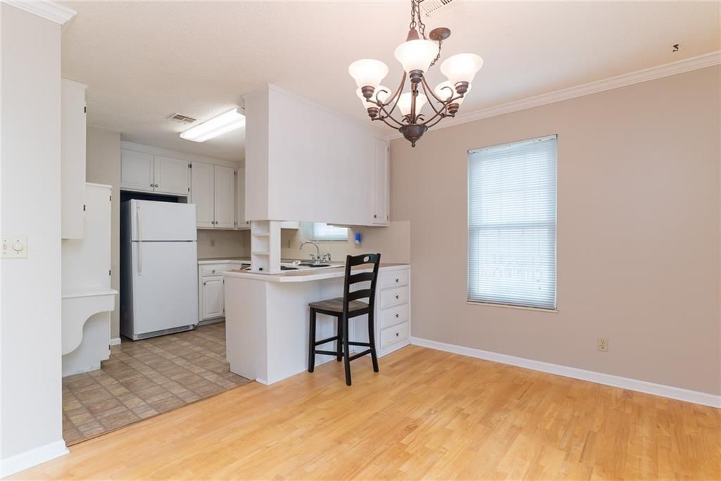 11306 Oak Street — photo 9