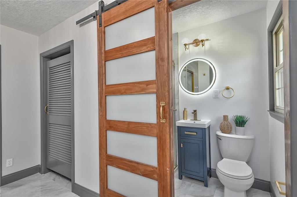 4512 Claremont Avenue — photo 17