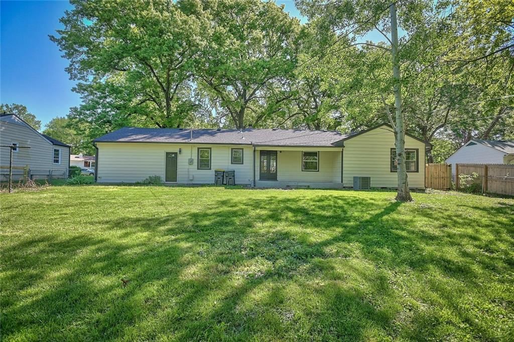 4512 Claremont Avenue — photo 31