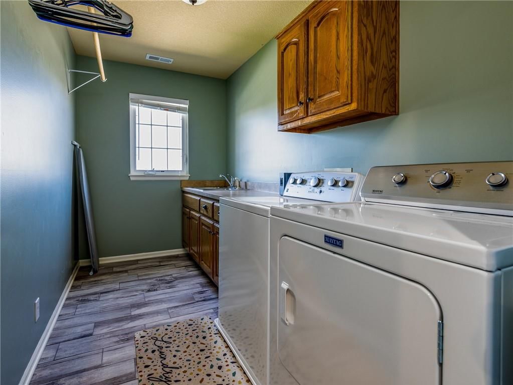 2817 SE Jennifer Drive — photo 34