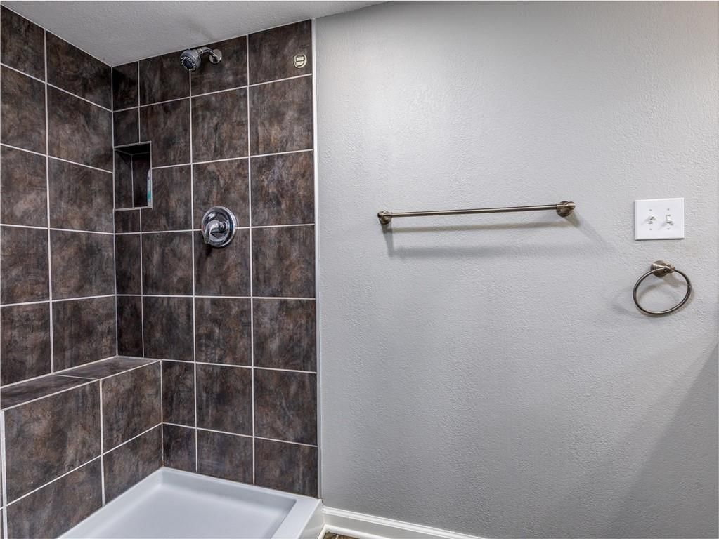 2817 SE Jennifer Drive — photo 35