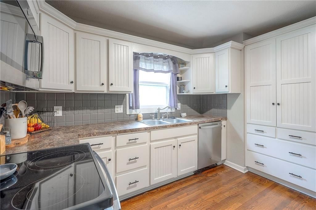 6148 Sloan Avenue — photo 15