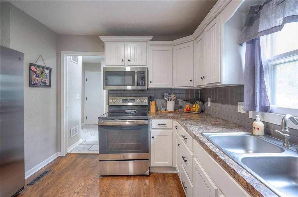 6148 Sloan Avenue — photo 18