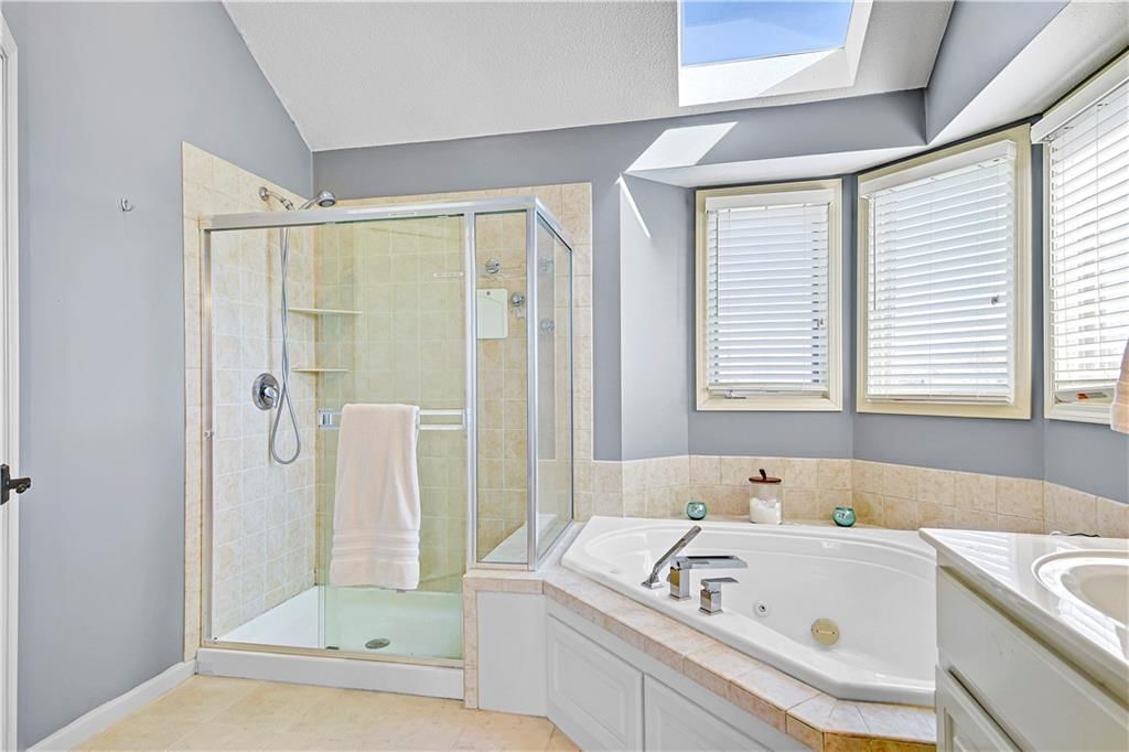 8904 NE 94th Place — photo 33