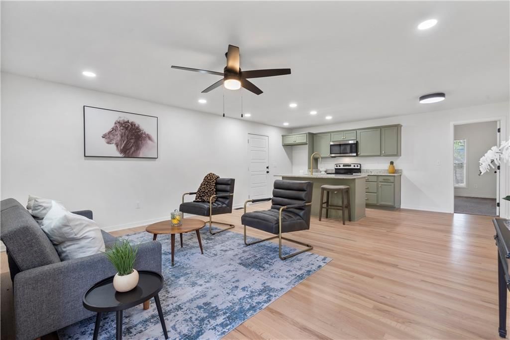 2101 Somerset Drive — photo 2