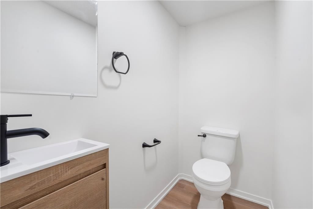2101 Somerset Drive — photo 15
