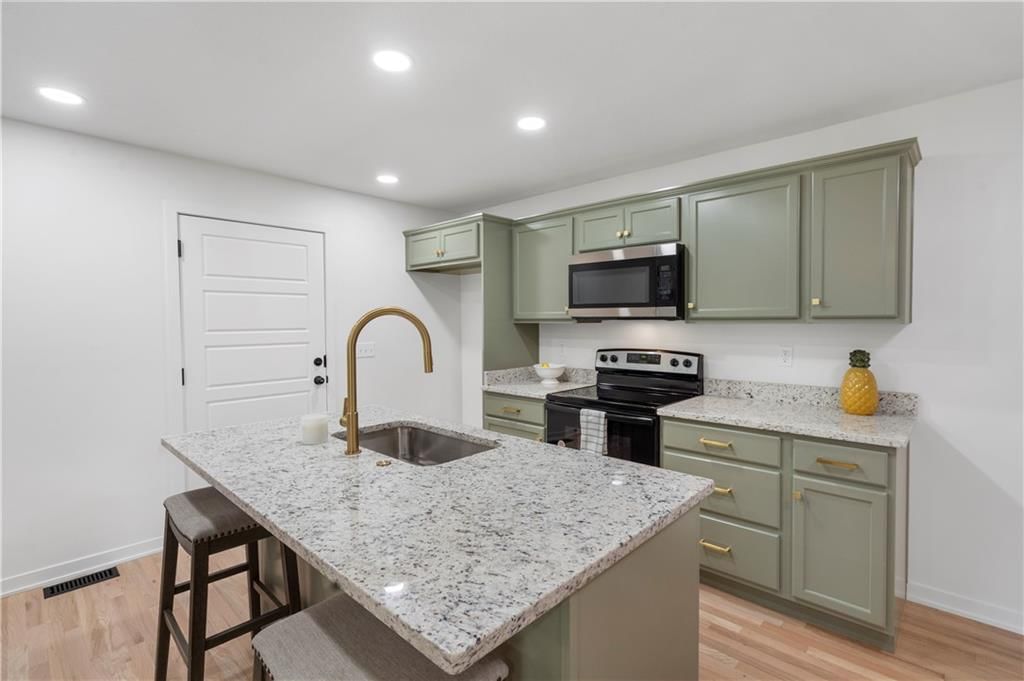 2101 Somerset Drive — photo 6