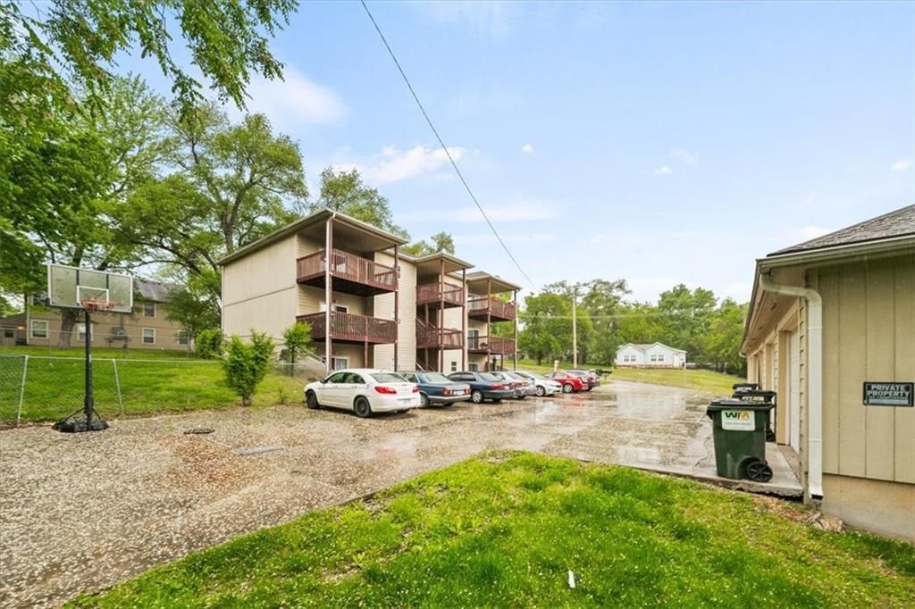 425 Thornton Street — photo 3