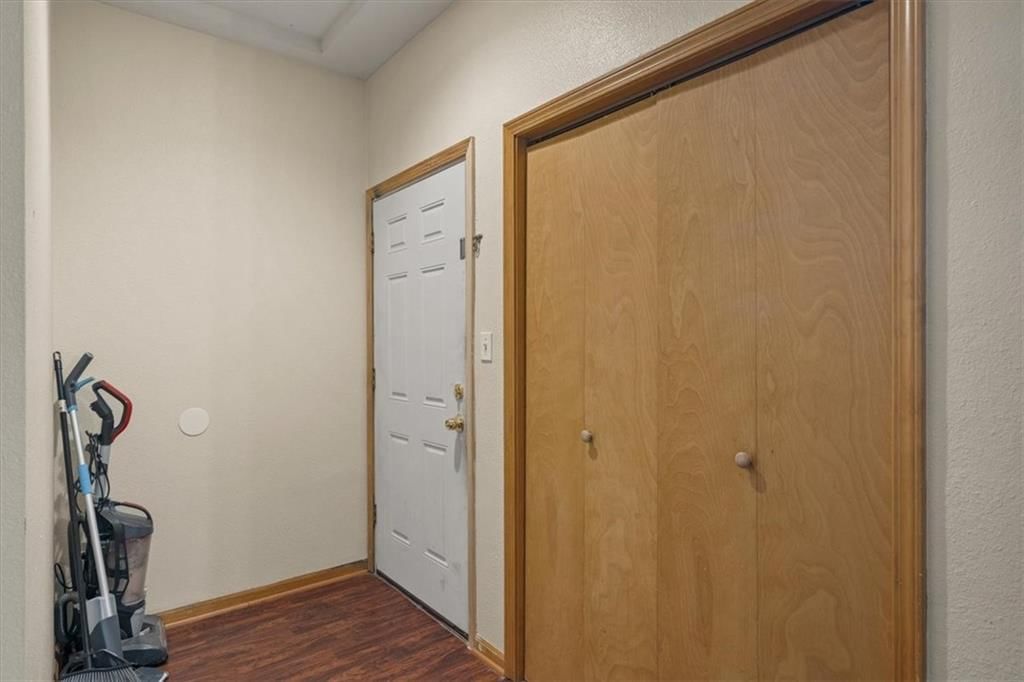 425 Thornton Street — photo 22