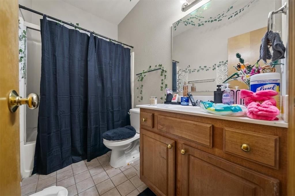 425 Thornton Street — photo 27