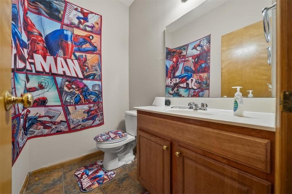 425 Thornton Street — photo 28