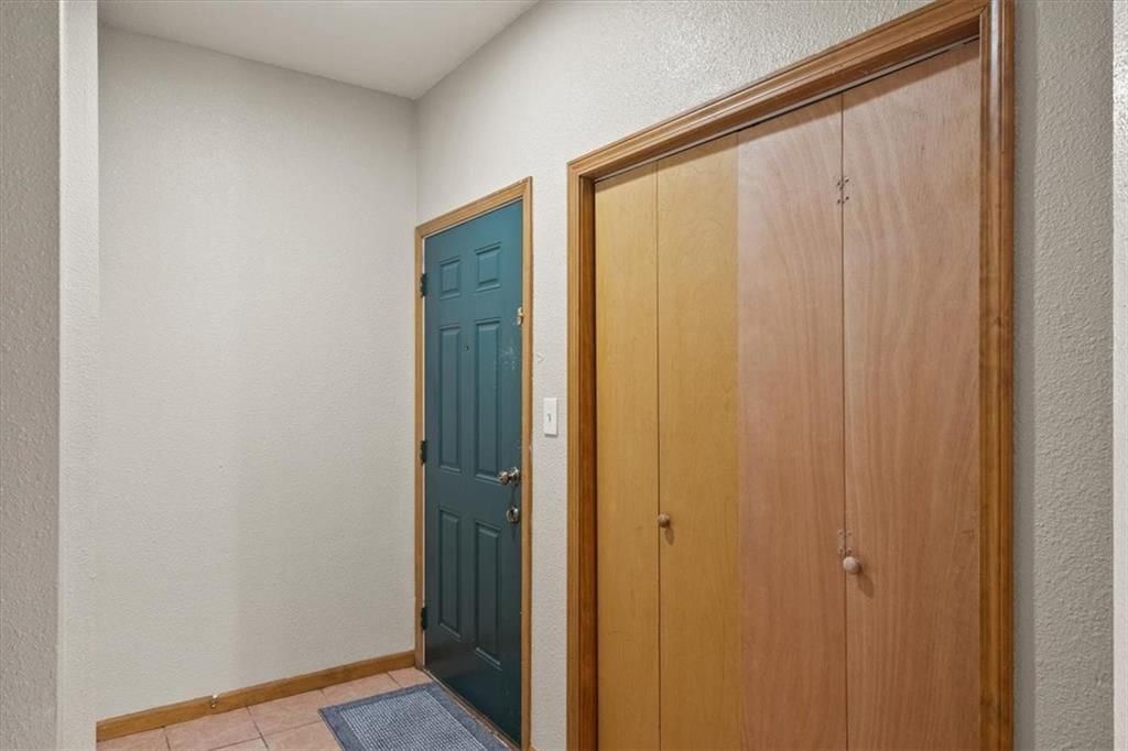 425 Thornton Street — photo 48