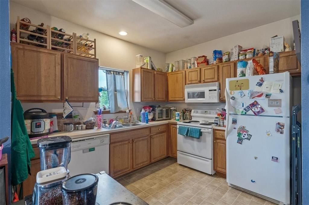 425 Thornton Street — photo 8