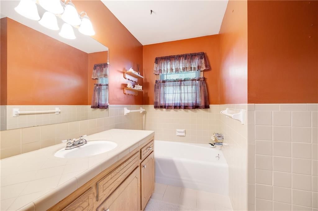 808 NE Coronado Avenue — photo 12