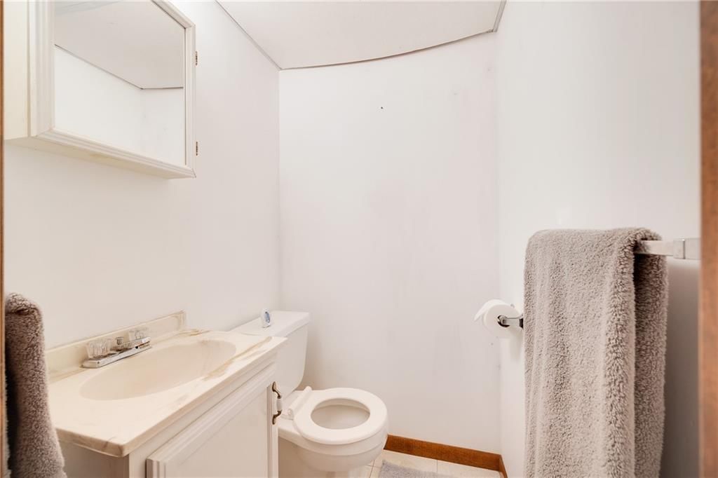 808 NE Coronado Avenue — photo 29