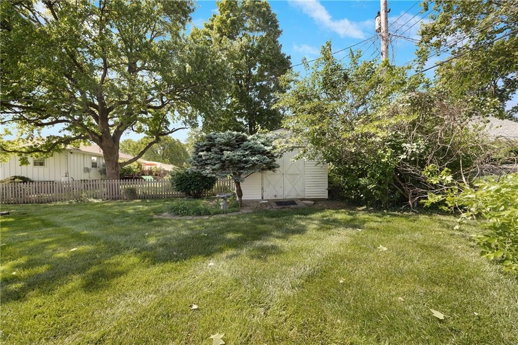 808 NE Coronado Avenue — photo 33