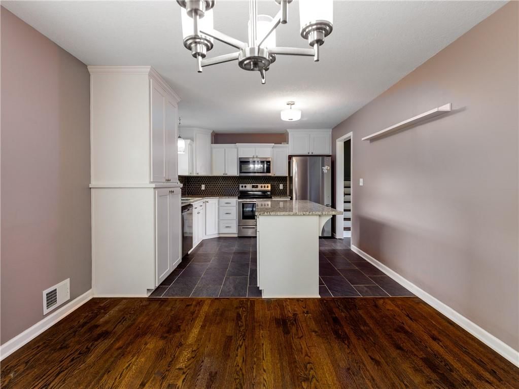 203 NW Ward Road — photo 8