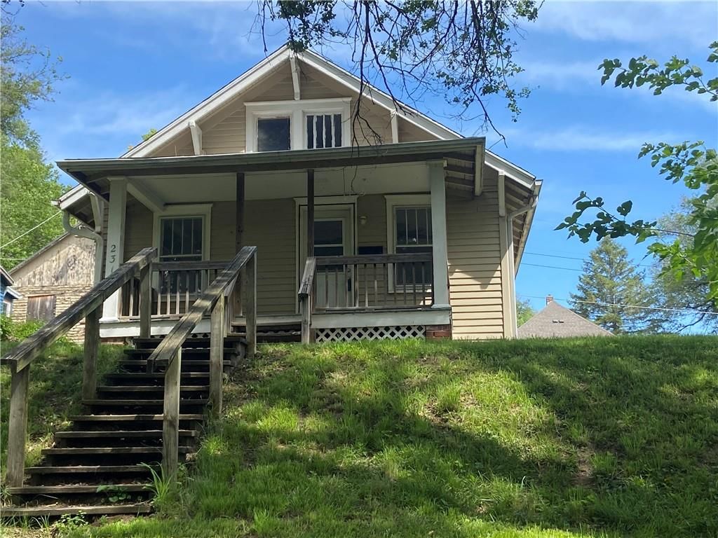 2311 Atchison Street — photo 2