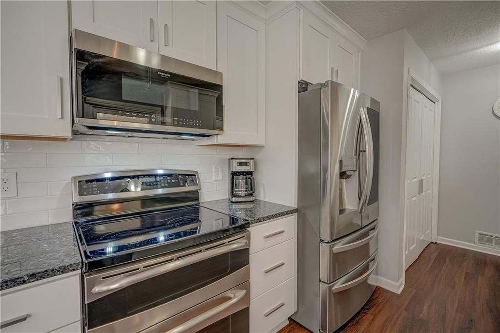 101 Johnston Parkway — photo 29