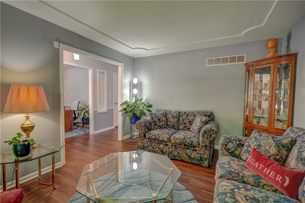 101 Johnston Parkway — photo 7