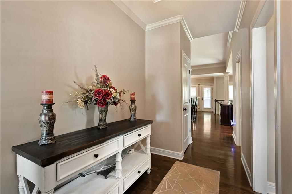 701 Crestridge Drive — photo 4