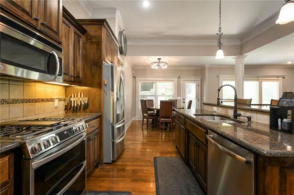 701 Crestridge Drive — photo 8