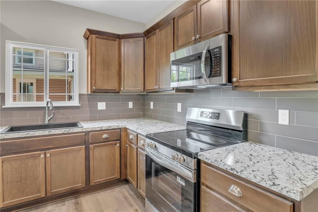 734 S Elm Street — photo 11