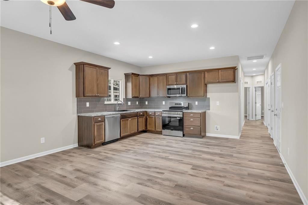 734 S Elm Street — photo 8