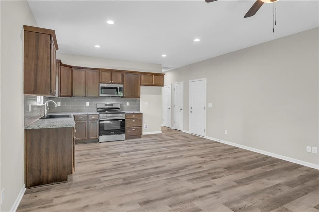 734 S Elm Street — photo 9