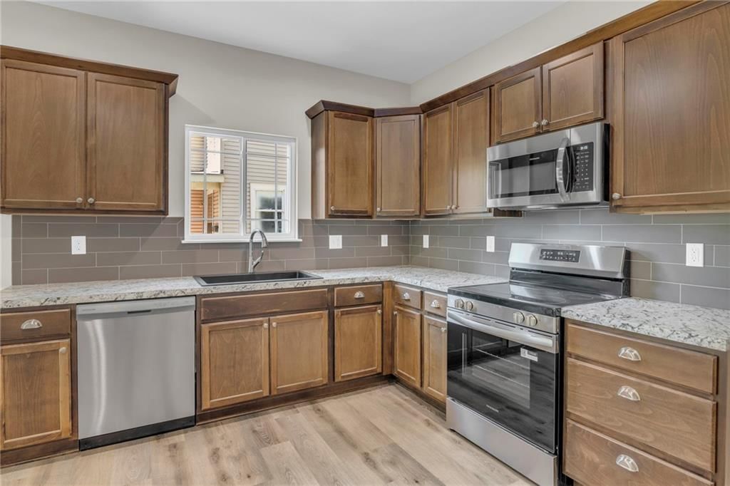 734 S Elm Street — photo 10