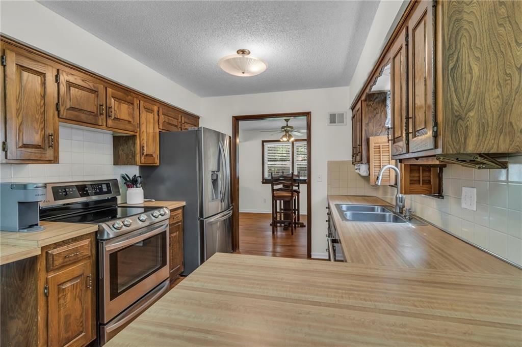 7419 NW 80th Terrace — photo 8