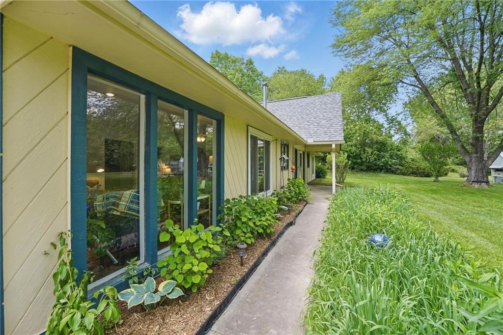 8111 E Peek Road — photo 14