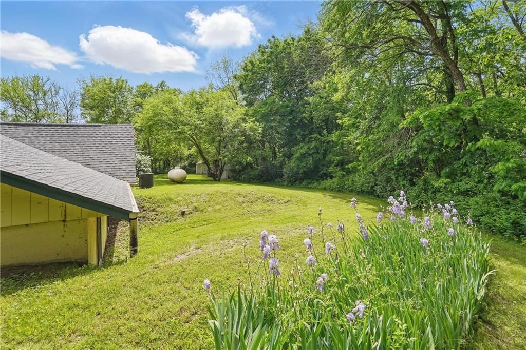 8111 E Peek Road — photo 30
