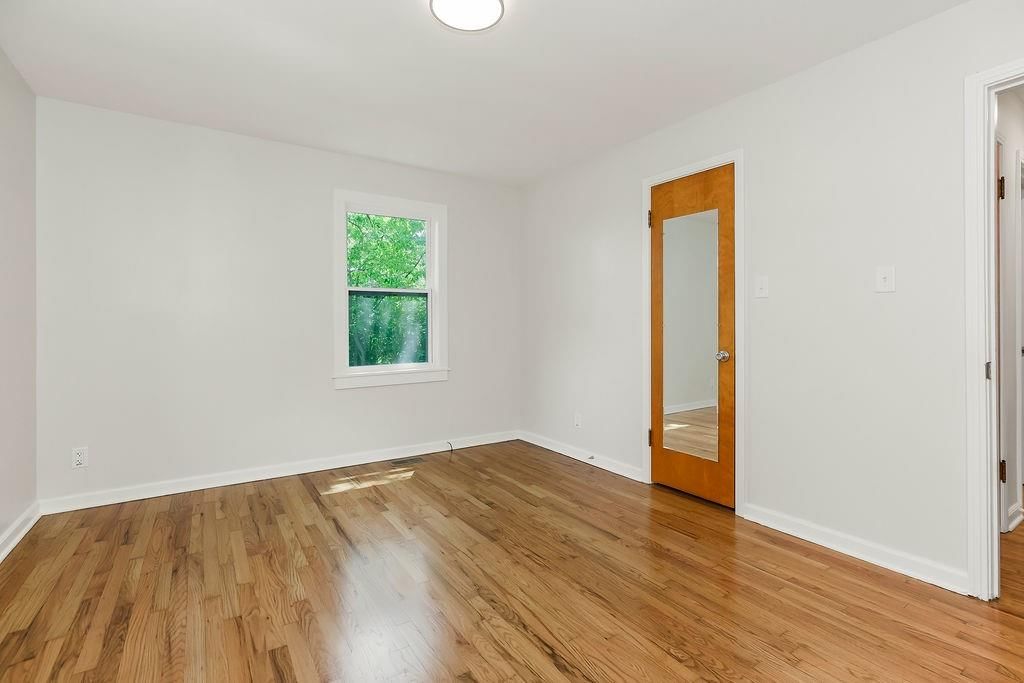 2411 Massachusetts Street — photo 12