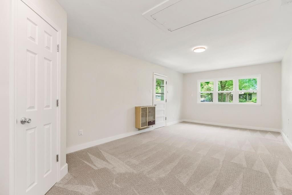 2411 Massachusetts Street — photo 13