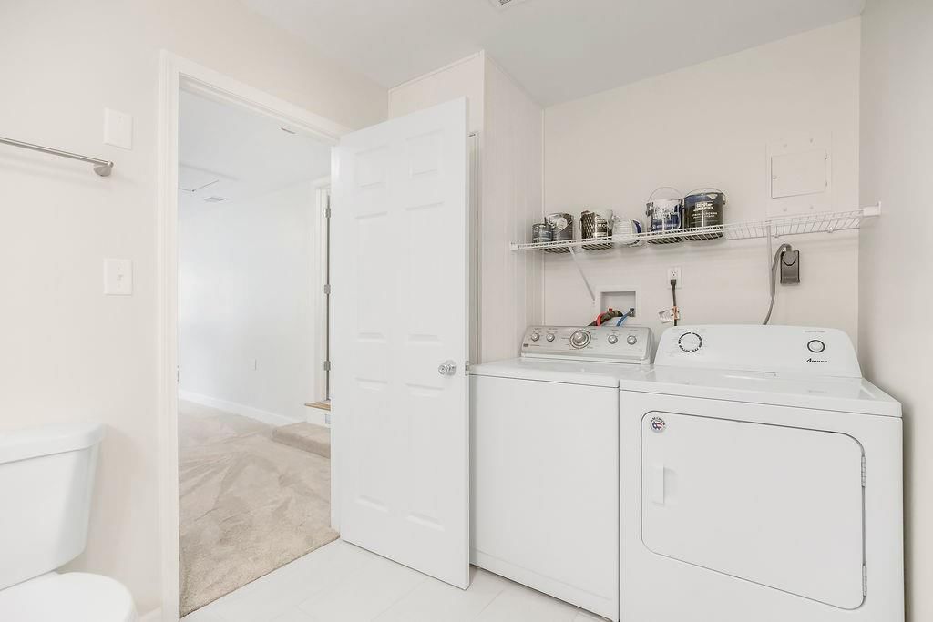 2411 Massachusetts Street — photo 16