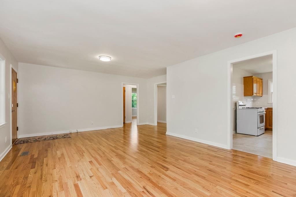 2411 Massachusetts Street — photo 9