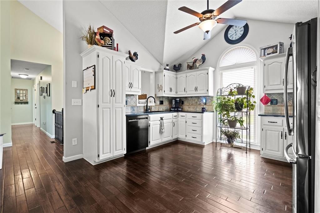 2513 NE Dale Hunter Trail — photo 11