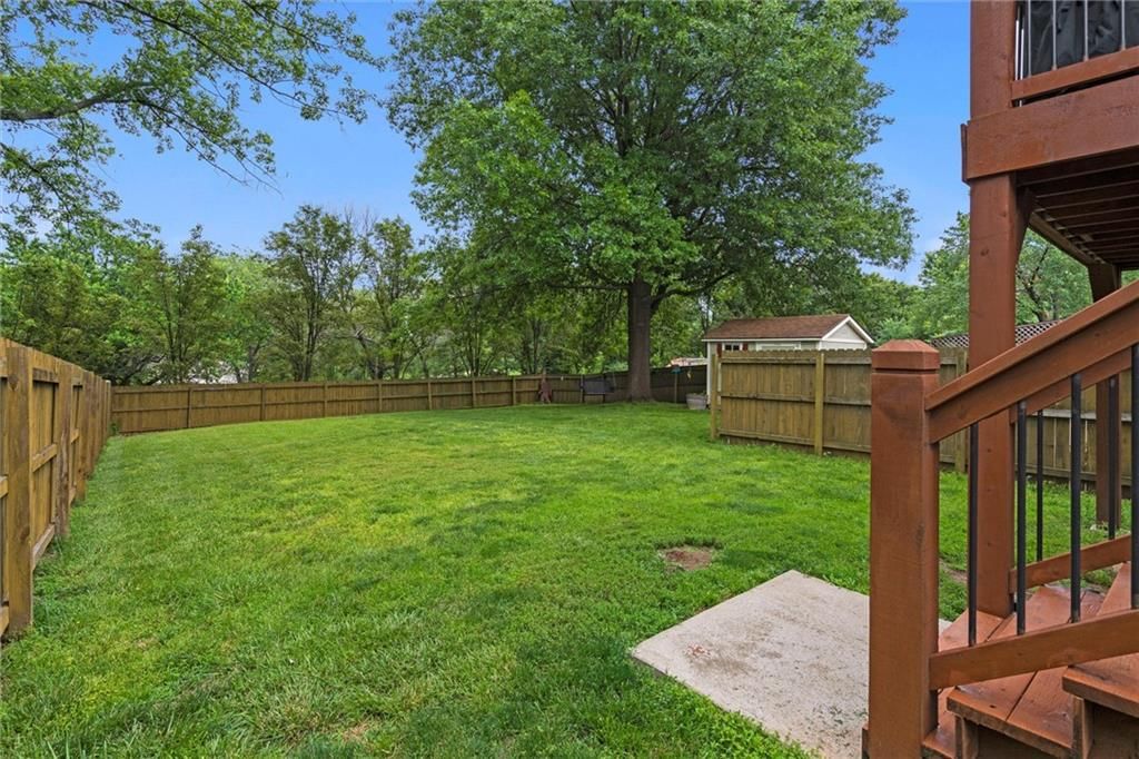 2513 NE Dale Hunter Trail — photo 30