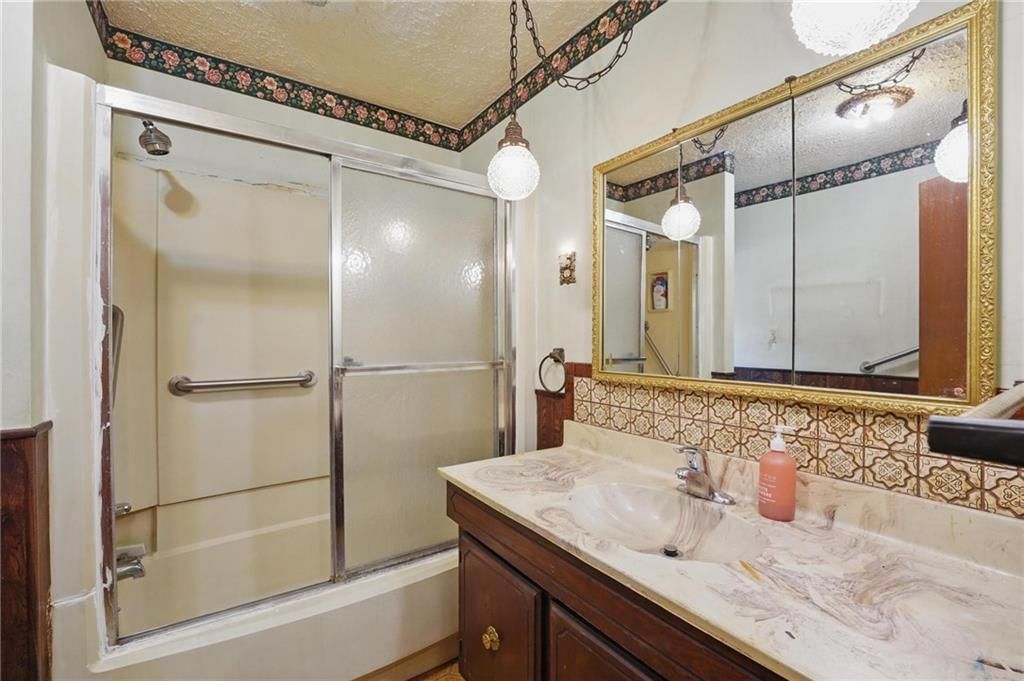 6926 Glenwood Street — photo 24
