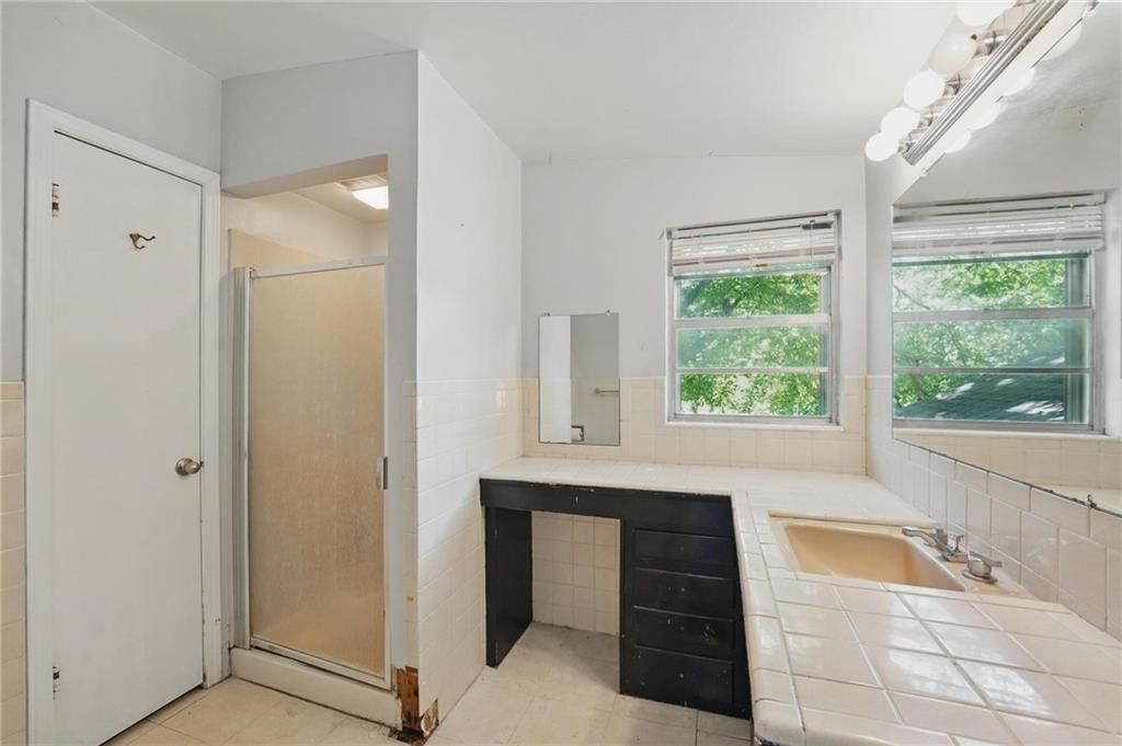 6926 Glenwood Street — photo 28