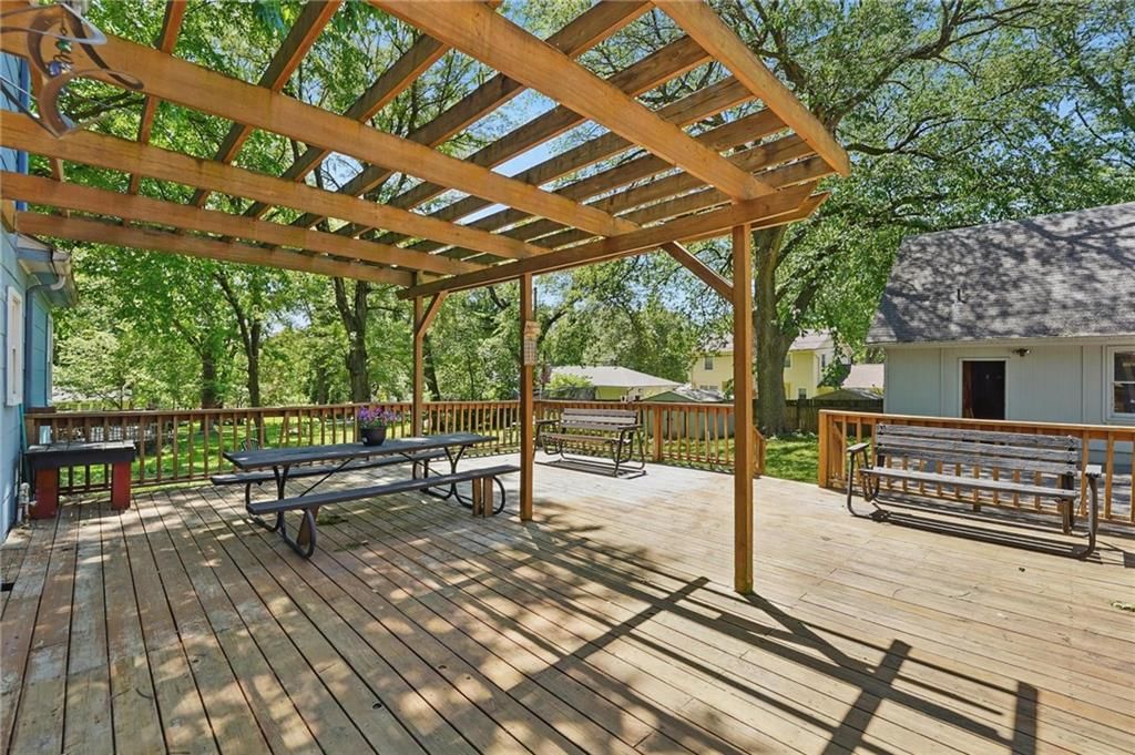 6926 Glenwood Street — photo 43