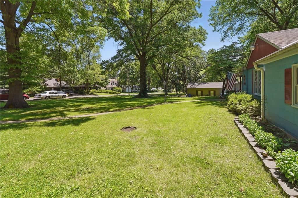 6926 Glenwood Street — photo 48