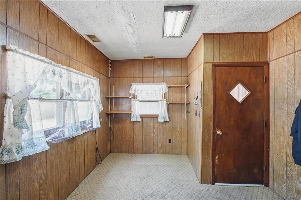 6926 Glenwood Street — photo 10